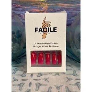 Facile Press-On Nails in Dirty Shirley